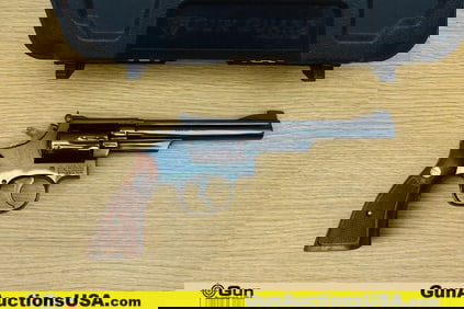 S&W 19-4 .357 MAGNUM ELEGANT Revolver. Very Good. 5.75" Barrel. Shiny Bore, Tight Action Features a
