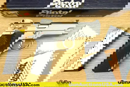S&W 4006 .40 S&W Pistol. Very Good. 4" Barrel. Shiny Bore, Tight Action Semi Auto What's not to