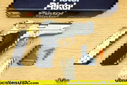 S&W 4006 .40 S&W MATCH BARREL PISTOL. Very Good. 3 7/8" Barrel. Shiny Bore, Tight Action Semi Auto