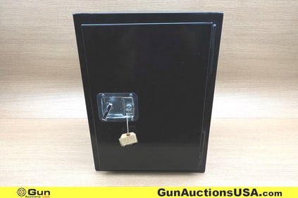 LOCAL PICK UP ONLY, Northern Tool and Equipment Strong Box. Good Condition. One Heavy-duty Tradesman