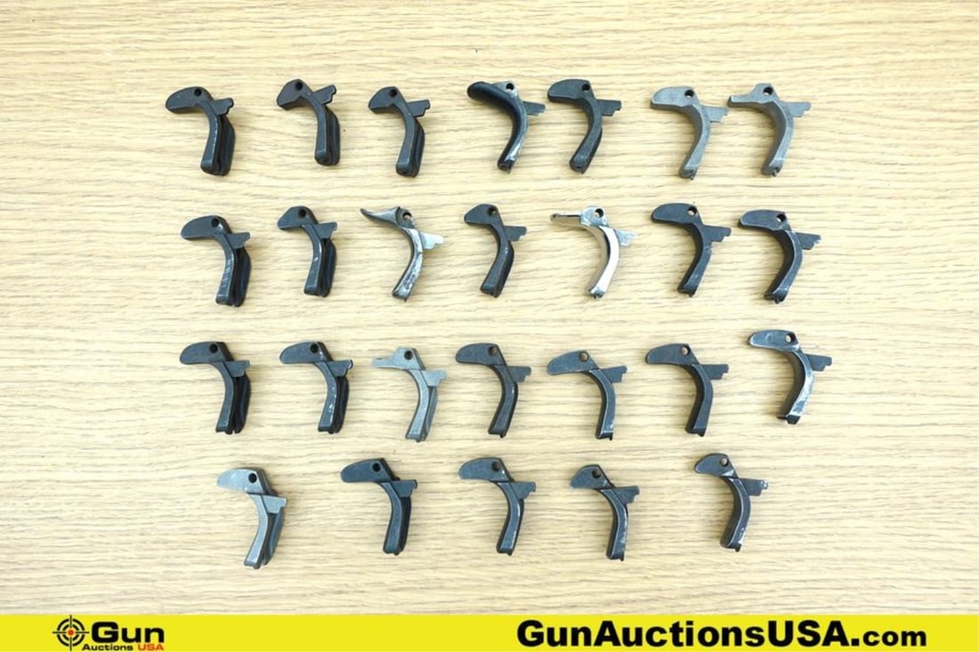 1911 Gun Parts. Good Condition. Twenty-Six Assorted 1911 Backstrap Safeties.. (76636) (GSCM20): 1911 Gun Parts. Good Condition. Twenty-Six Assorted 1911 Backstrap Safeties.. (76636) (GSCM20)