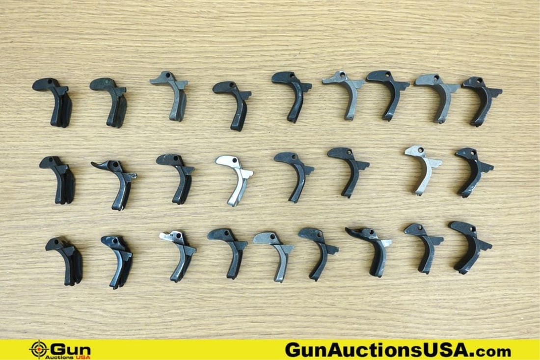 1911 Gun Parts. Good Condition. Twenty-Six Assorted 1911 Backstrap Safeties.. (76638) (GSCM74): 1911 Gun Parts. Good Condition. Twenty-Six Assorted 1911 Backstrap Safeties.. (76638) (GSCM74)