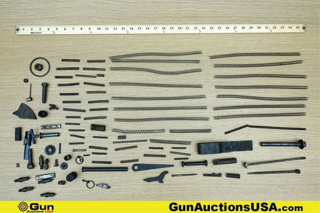 COLLECTOR'S Gun Parts. Good Condition. Assorted Gun Parts. . (77501) (GSCN10): COLLECTOR'S Gun Parts. Good Condition. Assorted Gun Parts. . (77501) (GSCN10)