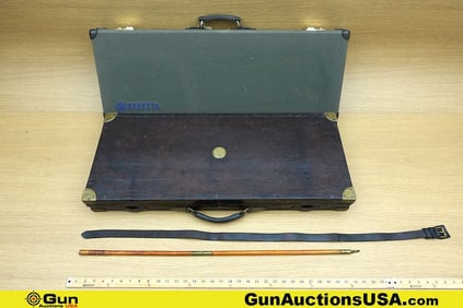 PURDY OAK, Beretta Gun Case. Good Condition. One Beretta 34x12.5x4 Blue Velvet Lined, Lockable by