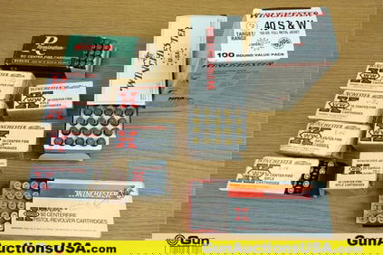 Winchester, Remington .357 MAGNUM, .40 S&W, .32 S&W Long, .30 Carbine Ammo. 650 Rds in Total; 50 Rds