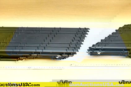 LOCAL PICK UP ONLY Hard Case. Very Good. LOCAL PICK UP ONLY. One Black Padded Hard Case, 49x16x7