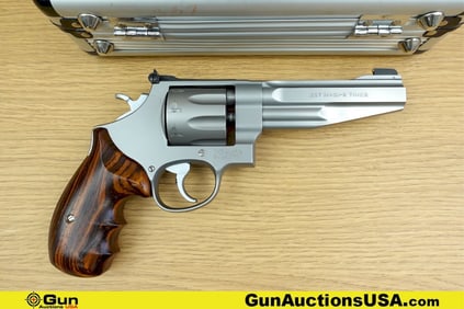 S&W 627-5 .357 MAGNUM Revolver. Excellent. 5" Barrel. Shiny Bore, Tight Action A STUNNING revolver