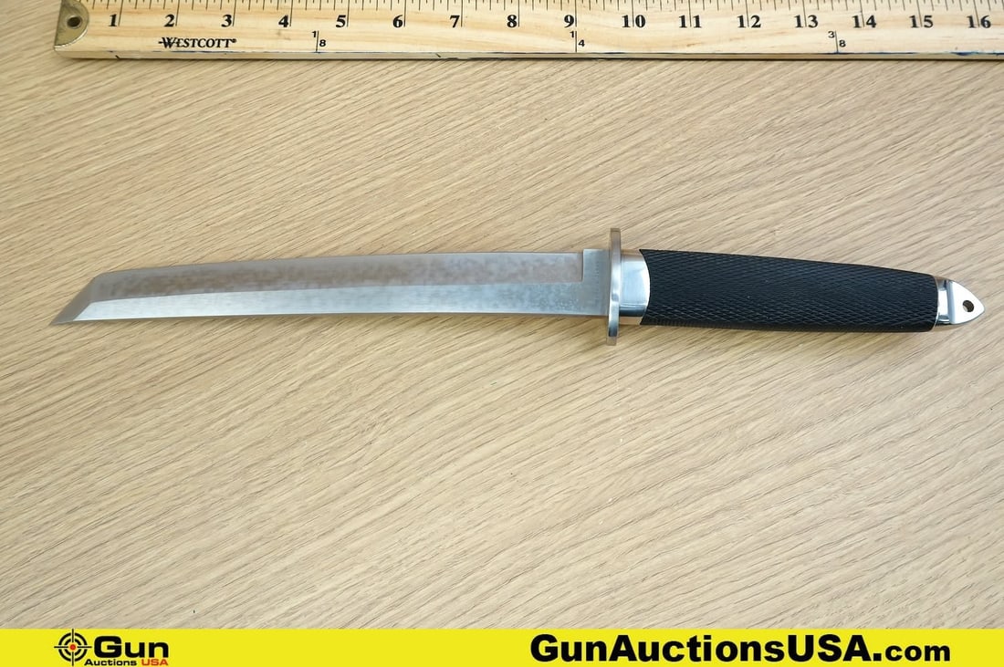 COLD STEEL Fixed Blade Knife. Excellent. A Very Nice 8.5" TANTO Style Fixed Blade Knife, with: COLD STEEL Fixed Blade Knife. Excellent. A Very Nice 8.5" TANTO Style Fixed Blade Knife, with Checkered Rubber Grip, Polished Guard and Hilt. . (78991) (GSCN50)