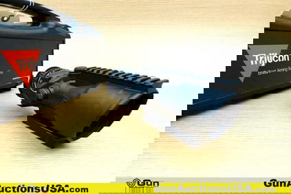 TRIJICON ACOG 6x48 Scope. Very Good. 6 POWER Prism Scope with Chevron 5.56 A4 M855 Reticle, MATCHING