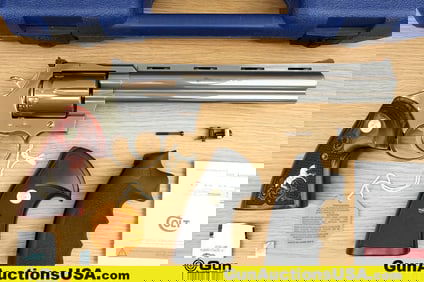 COLT'S MFG. ANACONDA .44 MAGNUM SNAKE GUN Revolver. Very Good. 8" Barrel. Shiny Bore, Tight Action