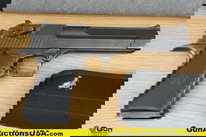 IMI Magnum Research DESERT EAGLE .44 MAGNUM COLLECTOR'S PISTOL. Very Good. 5.75" Barrel. Shiny Bore,