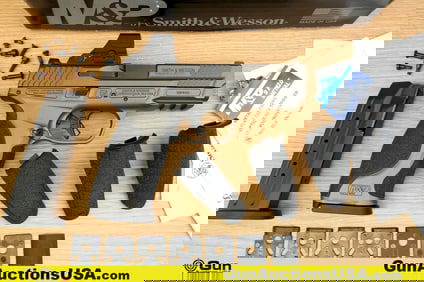 S&W M&P9 M2.0 METAL FRAME 9mm Pistol. Excellent. 4.25" Barrel. Shiny Bore, Tight Action Semi Auto