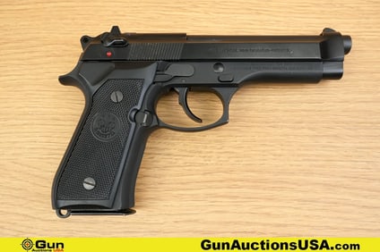 BERETTA 92FS 9MM PARA Pistol. Good condition, Normal Handling Marks. 5" Barrel. Shiny Bore, Tight
