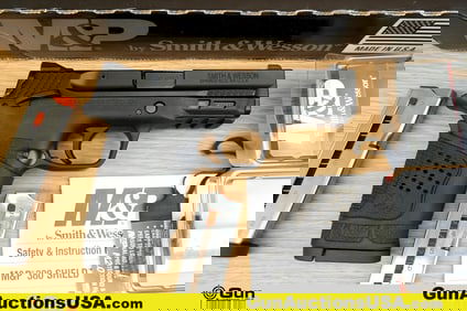 S&W M&P 380 SHIELD EZ .380 AUTO Pistol. Excellent. 3.5" Barrel. Shiny Bore, Tight Action Semi Auto