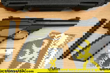 BROWNING Buckmark .22 LR Pistol. Very Good. 5.5" Barrel. Shiny Bore, Tight Action Semi Auto Features