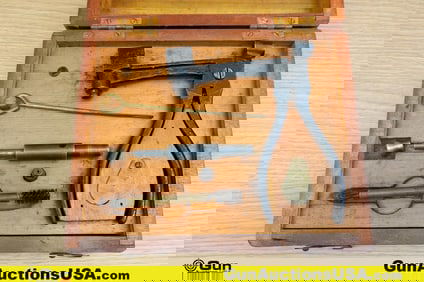 D.C. S. F.A. COLLECTOR'S DE capping and Cleaning Tool Set. Very Good. Dacapping & Cleaning Tool Set