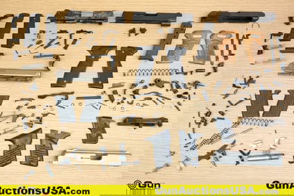 Browning, Beretta, Bersa, Taurus, Etc. 1911, 950, 80, Cobra CA 380, Star Model BM . Very Good. Eight