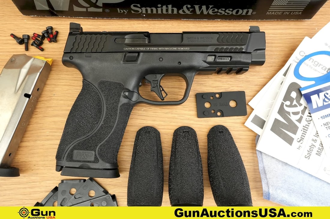 S&W M&P M2.0 10mm Pistol. Excellent. 4.5" Barrel. Shiny Bore, Tight Action Semi Auto Features a (1 of 16)
