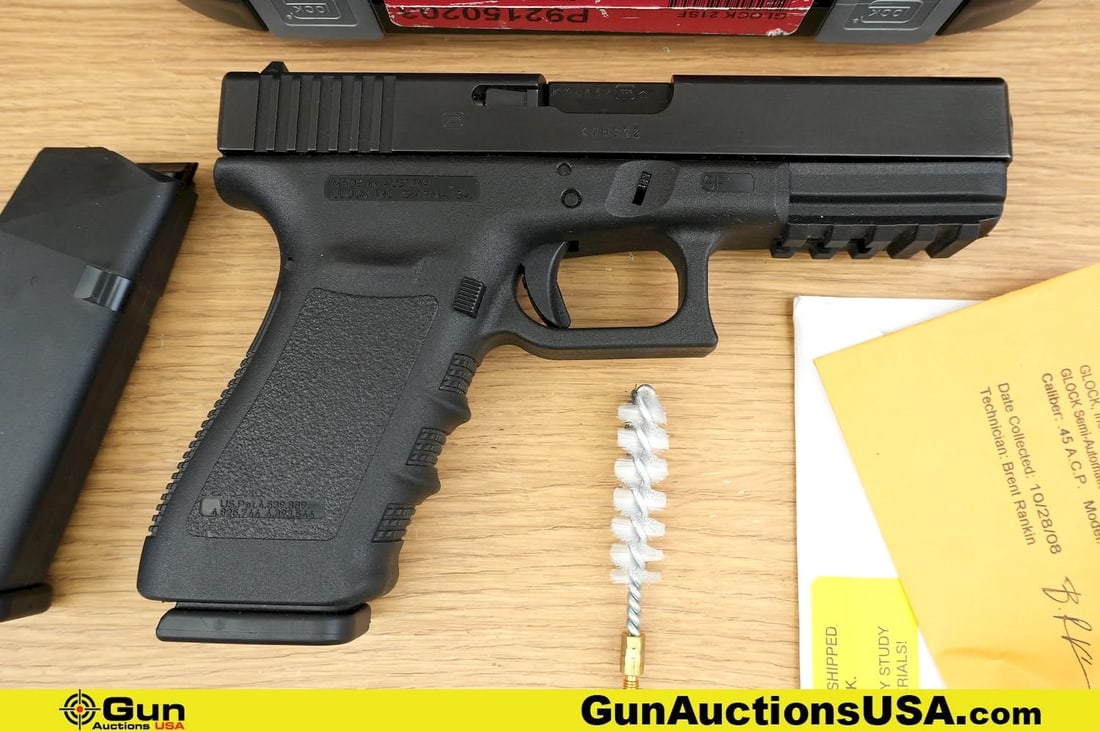 Glock 21 .45 AUTO RARE AND COLLECTBILE PISTOL. Very Good. 4.5" Barrel. Shiny Bore, Tight Action Semi (1 of 18)