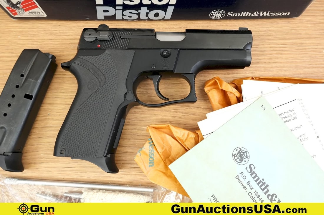 S&W 6904 9MM PARA APPEARS UNFIRED Pistol . Excellent. 3.5" Barrel. Shiny Bore, Tight Action Semi (1 of 17)