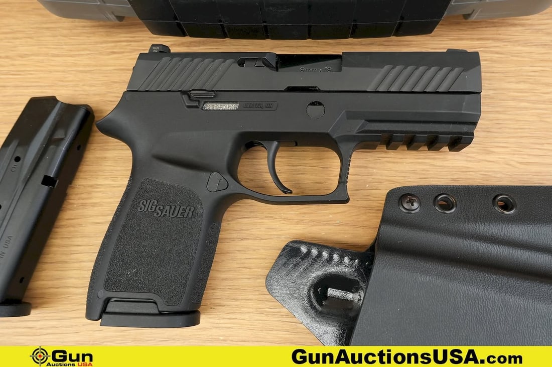 SIG Sauer P320 9X19 PISTOL. Excellent. 3.75" Barrel. Shiny Bore, Tight Action Semi Auto Features a (1 of 18)