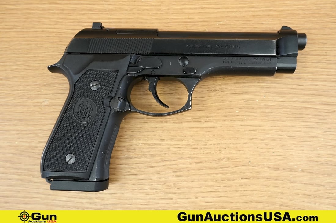 BERETTA 96D .40 S&W Pistol. Very Good. 4 7/8" Barrel. Shiny Bore, Tight Action Semi Auto Features a (1 of 13)