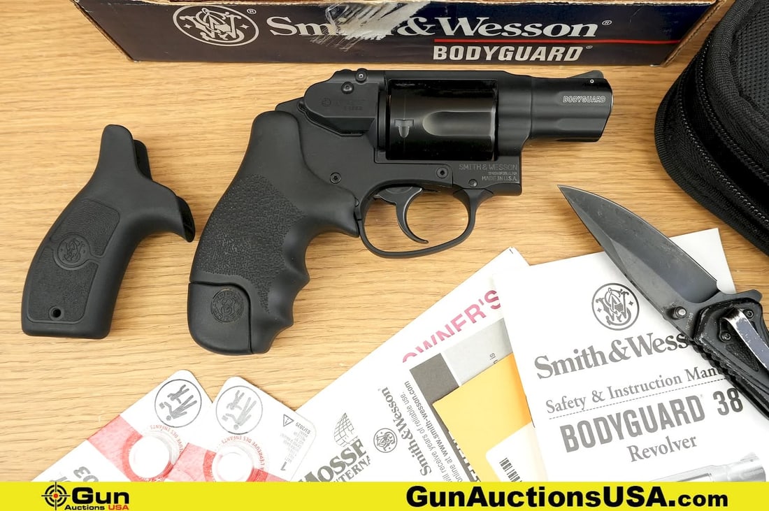 S&W BG38 BODYGUARD .38 SPL +P Revolver. Excellent. 1 7/8" Barrel. Shiny Bore, Tight Action Features (1 of 20)