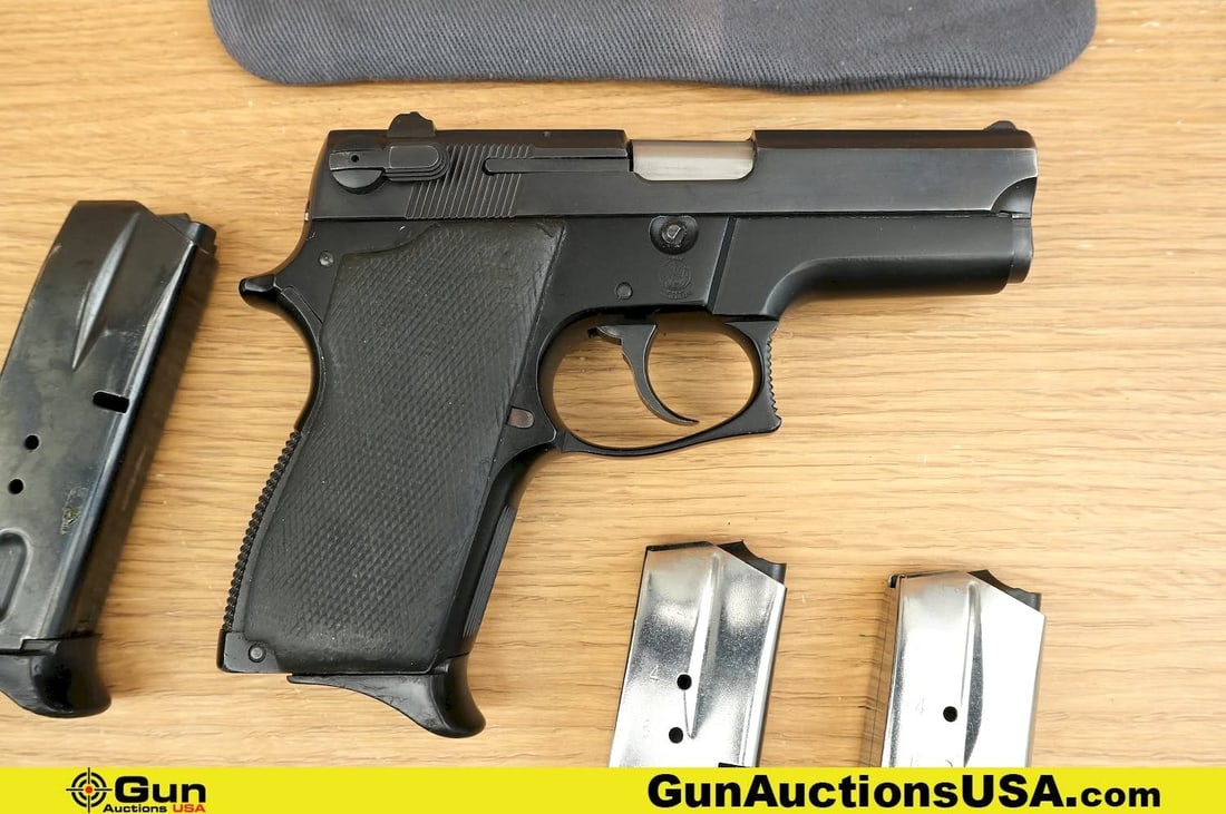 S&W 469 9MM PARA COLLECTOR'S Pistol. Very Good. 3.5" Barrel. Shiny Bore, Tight Action Semi Auto S&W (1 of 13)