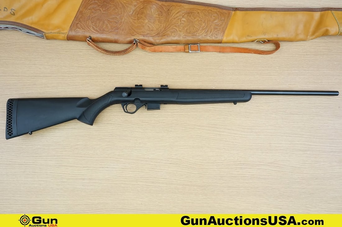 MOSSBERG INT'L, INC. 817 .17 HMR Rifle . Excellent. 21.5" Barrel. Shootable Bore, Tight Action Bolt (1 of 16)