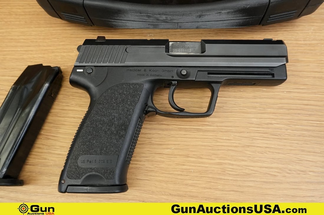 H&K USP .45 AUTO Pistol. Excellent. 4.41" Barrel. Shiny Bore, Tight Action Semi Auto . Features a (1 of 17)