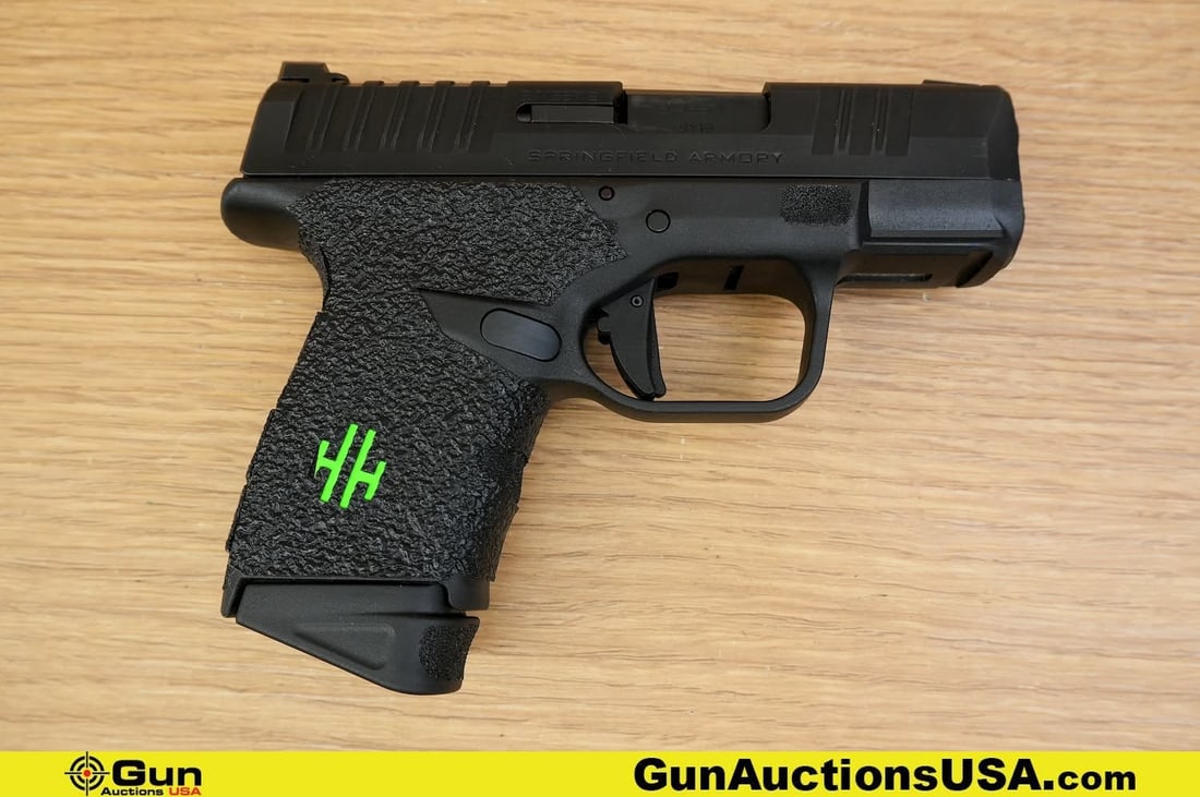 Springfield Hellcat 9X19 Pistol. Excellent. 3" Barrel. Shiny Bore, Tight Action Semi Auto Features a (1 of 11)