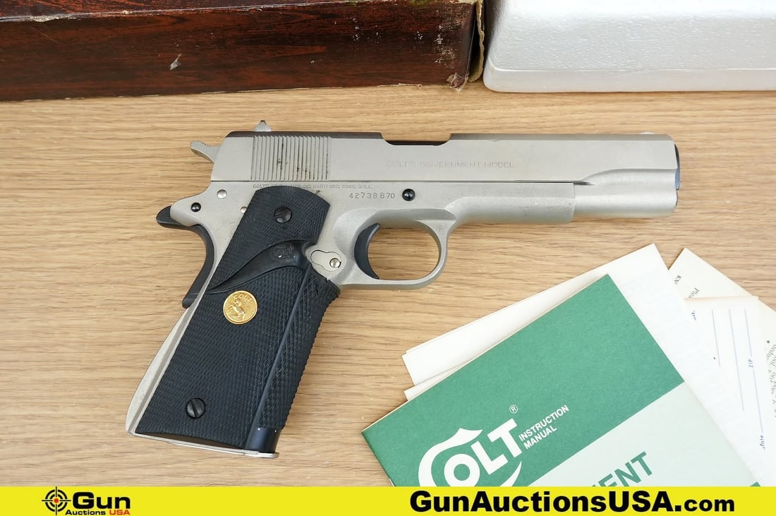 COLT MKIV/SERIES '70 GOVERNMENT .45 AUTO Pistol. Good Condition, Normal Handling Marks. 5" Barrel. (1 of 18)