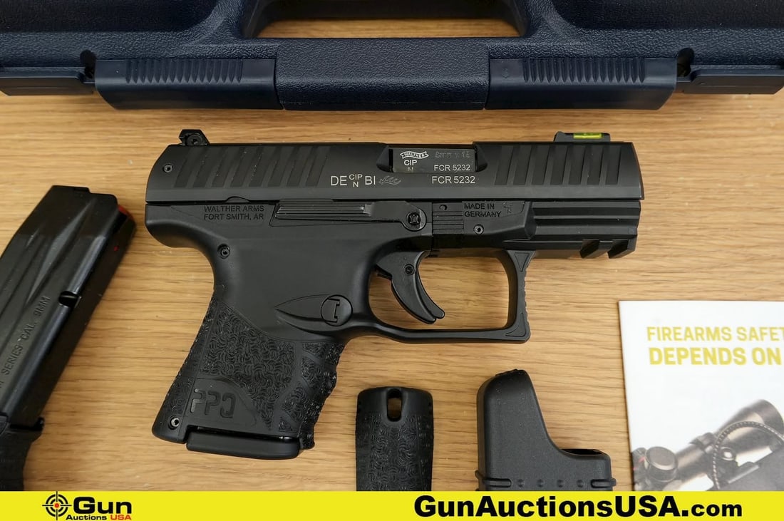 WALTHER PPQ 9X19 COLLECTOR'S Pistol. Excellent. 2.5" Barrel. Shiny Bore, Tight Action Semi Auto .: WALTHER PPQ 9X19 COLLECTOR'S Pistol. Excellent. 2.5" Barrel. Shiny Bore, Tight Action Semi Auto . Features ALL MATCHING SERIAL NUMBERS! A Precision-Engineered polymer frame, Striker Fired, with Hi Viz