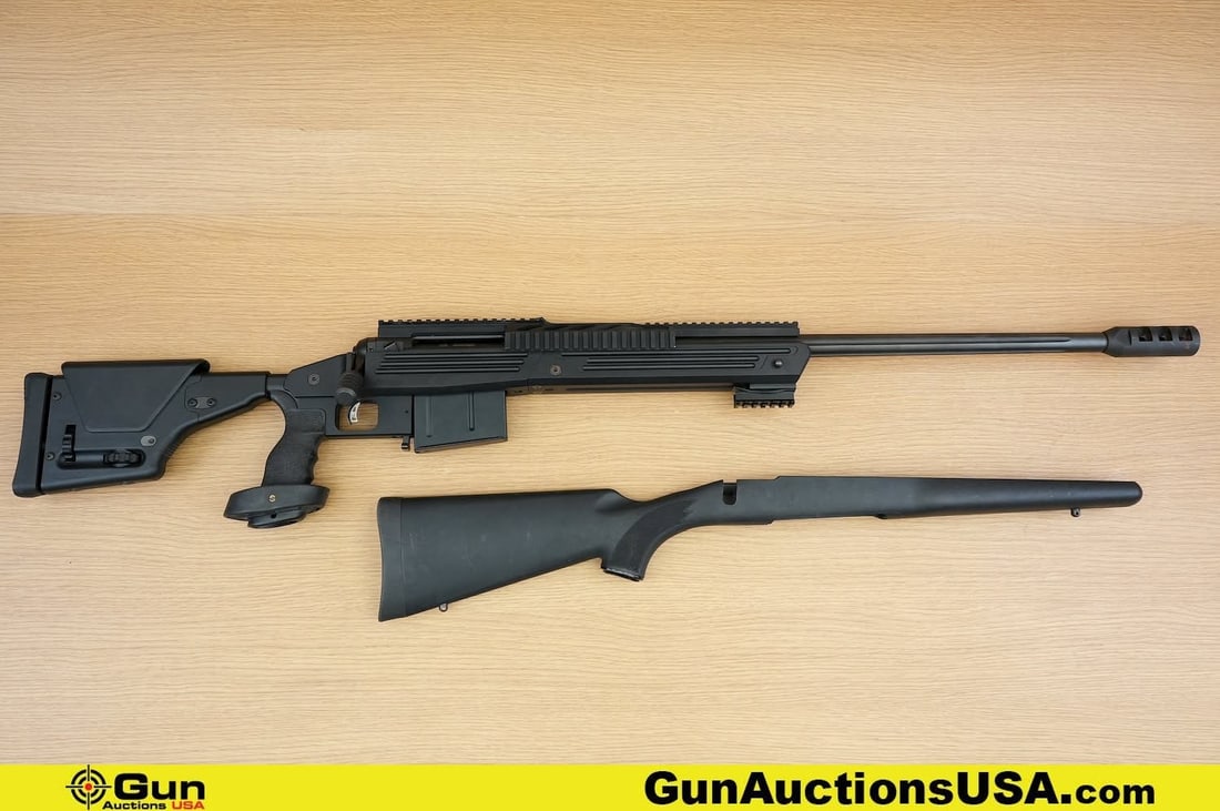 Savage 110 .300 WIN MAG FREE FLOAT BARREL Rifle. Very Good. 26" Barrel. Shiny Bore, Tight Action (1 of 20)