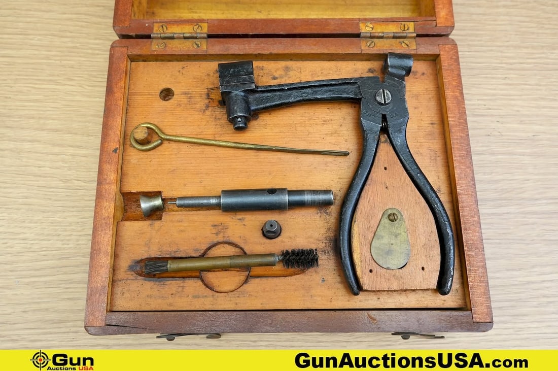 D.C. S. F.A. COLLECTOR'S DE capping and Cleaning Tool Set. Very Good. Dacapping & Cleaning Tool Set (1 of 9)