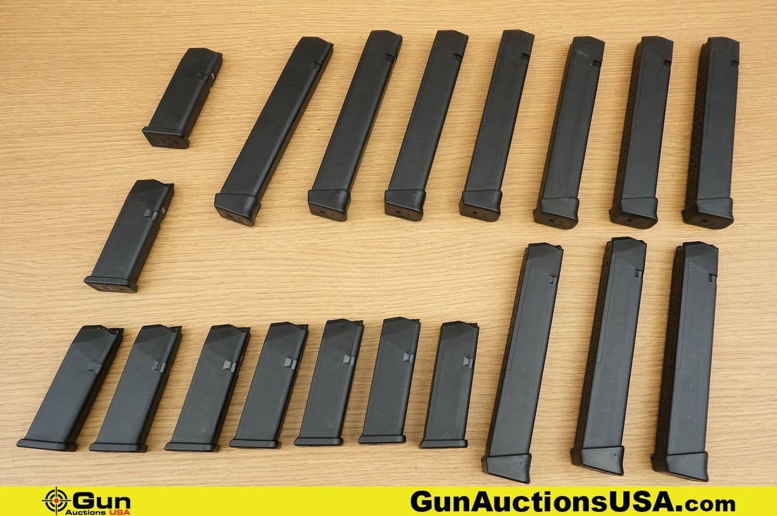 Glock 19 9mm . Very Good. Magazines. Ten 33 Rd Mags, and Nine 14 Rd Mags. . (83614) (GSCO62) (1 of 4)