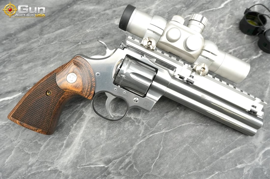COLT PYTHON .357 MAGNUM SNAKE GUN/APPEARS UNFIRED Revolver. Like New. 6" Barrel. Shiny Bore, Tight (1 of 14)