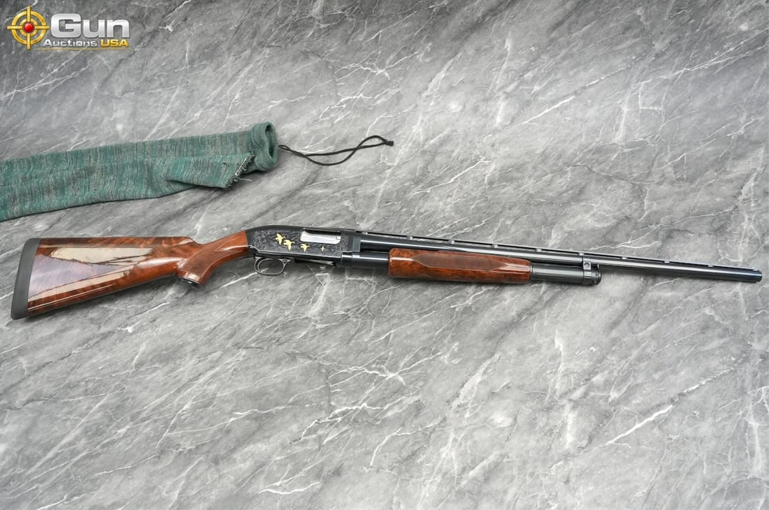 BROWNING JAPAN 12 20 ga. Pump Action Shotgun 26.5" Barrel, Shiny bore, Tight Action sn:00873PN932 (1 of 18)