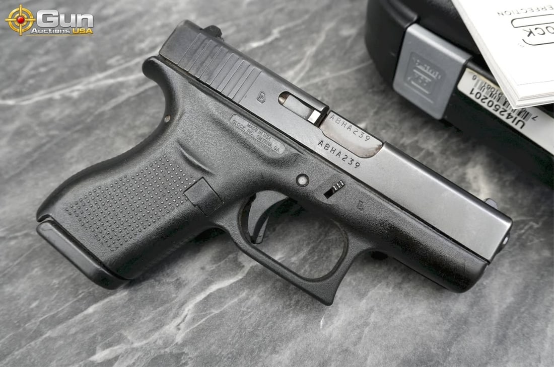 GLOCK 42 .380 AUTO Semi Auto Pistol 3.25" Barrel, Shiny Bore, Tight Action sn:ABHA239 Very Good (1 of 14)