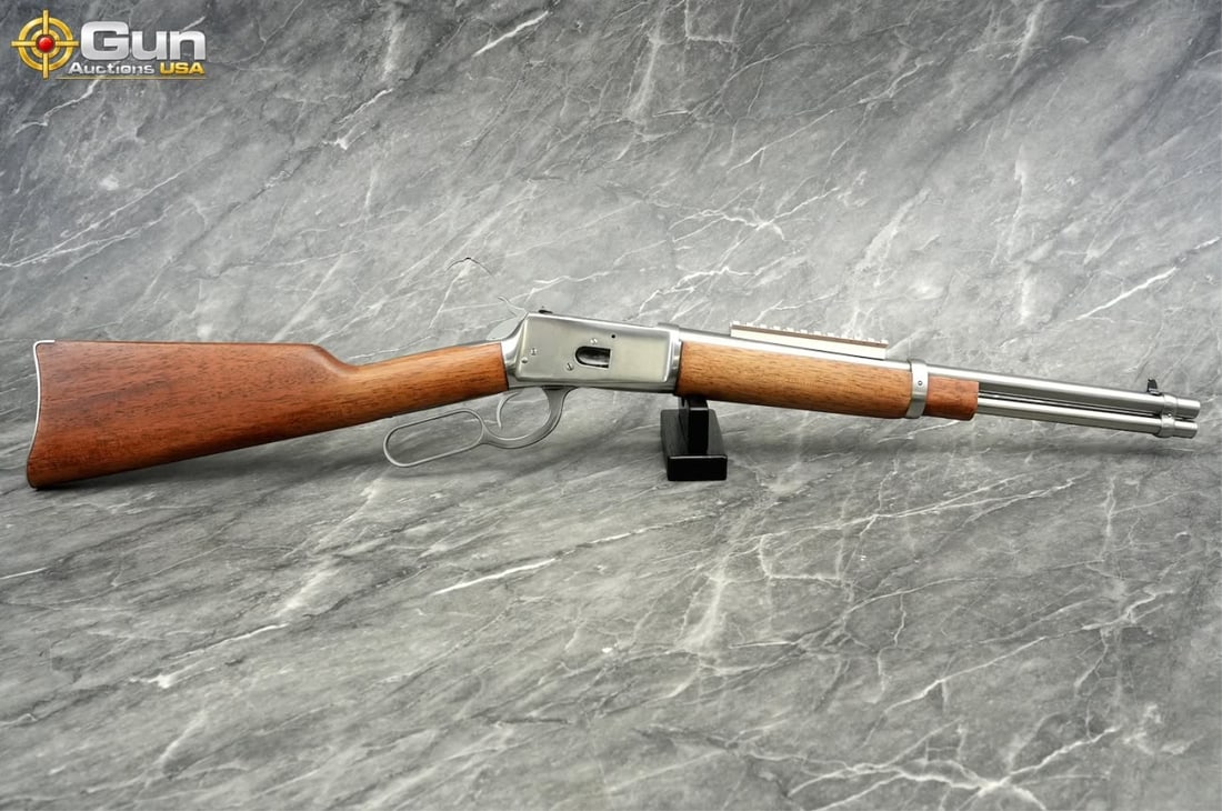 Rossi R92 .38 SPL-.357 MAG Lever Action Rifle, 16" Barrel, Very Good Condition, Shiny Bore, Tight (1 of 17)
