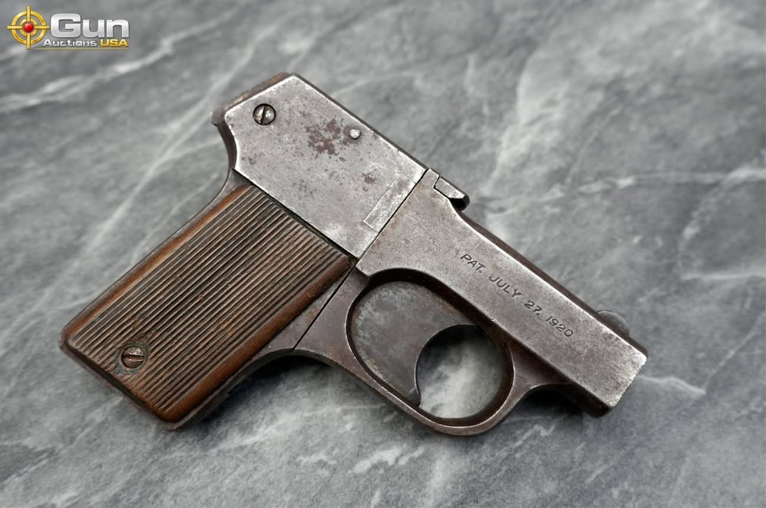 Mossberg BROWNIE .22 LR Pepper box Pistol, 2.5" Barrel, Needs Repair, sn:16831 Manufactured in New: Mossberg BROWNIE .22 LR Pepper box Pistol, 2.5" Barrel, Needs Repair, sn:16831Manufactured in New Haven, Connecticut, during the 1920s, this compact four-barreled pepperbox-style pistol in .22 Long Ri