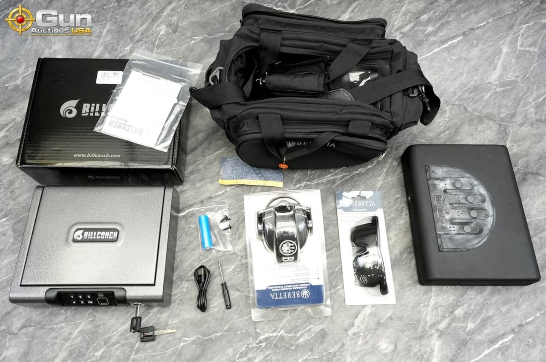 Billconch-A2 Safe, GunVault Safe, Beretta Tactical Range Bag and Safety Gear Set, Excellent (1 of 17)
