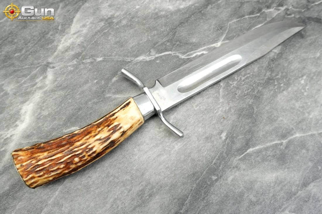 Ka-Bar, US Bayonet, and hunting knife, Good Condition This variety includes USMC-marked KA-BAR: Ka-Bar, US Bayonet, and hunting knife, Good ConditionThis variety includes USMC-marked KA-BAR combat knife with the original leather sheath, vintage military bayonet with wood grips, and stag-handled 