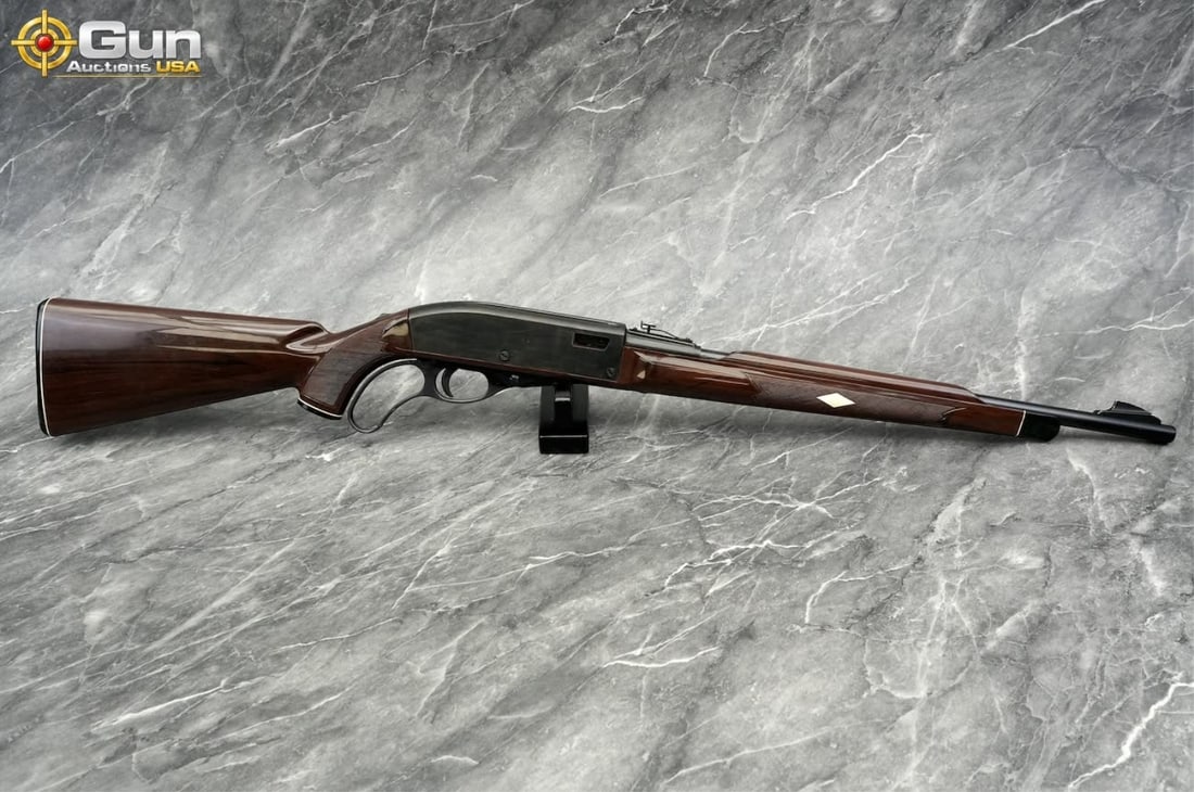 REMINGTON NYLON 76 .22 LR LEVER RIFLE: Remington NYLON 76 .22 LR TRAILRIDER Lever Action Rifle, 19.5" Barrel, Very Good Condition, Shiny Bore, Tight Action, sn:NSNThis Remington Nylon 76 Trail Rider is a .22 LR lever-action rifle built aro