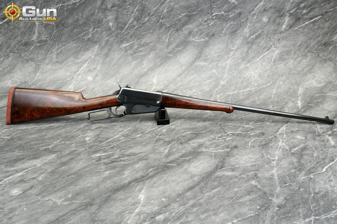 WINCHESTER 1895 .30 ARMY LEVER RIFLE: Winchester 1895 30 ARMY Lever Action Rifle, 24.5" Barrel, Excellent Condition, Shiny Bore, Tight Action, sn:34782This Winchester Model 1895 features a striking walnut stock and forend displaying rich 