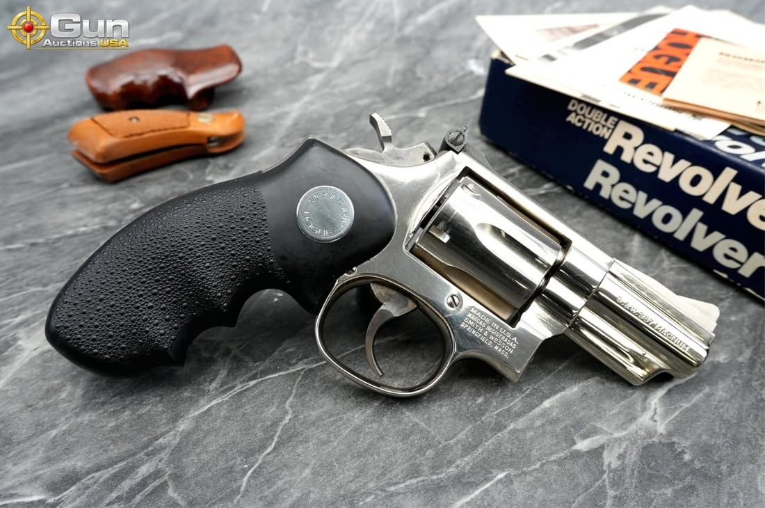 S&W 19-5 .357 MAG REVOLVER: S&W 19-5 .357 MAGNUM Revolver, 2.5" Barrel, Excellent Condition, Shiny Bore, Tight Action, sn:82939This Model 19-5 revolver wears a bright polished nickel finish throughout in the classic "Combat Magn