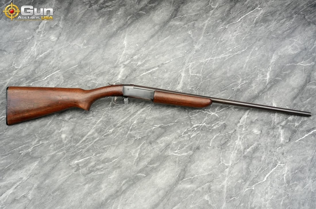 WINCHESTER 37 .410 SINGLE SHOT STEELBILT SHOTGUN: WINCHESTER 37 .410 ga. Single Shot STEELBILT Shotgun, 26" Barrel, Very Good Condition, Shiny Bore, Tight Action, sn:NSNA single-shot break-action shotgun in .410 bore, fitted with a smooth-finished wa