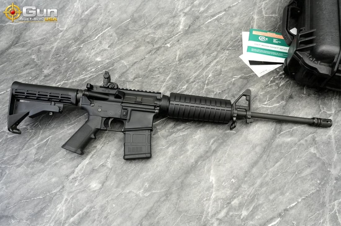 COLT AR-15A4 LE CARBINE 5.56 SEMI: COLT DEFENSE AR-15A4 LIGHTWEIGHT LE CARBINE 5.56 MM THREADED BARREL Semi, 16.25" Barrel, Excellent Condition, Shiny Bore, Tight Action, sn:CAR017928This Colt AR-15A4 Lightweight LE Carbine in 5.56mm f