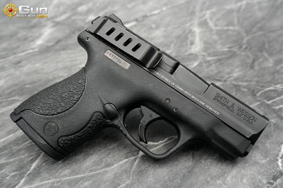 S&W M&P 40 SHIELD .40 S&W SEMI PISTOL (1 of 8)