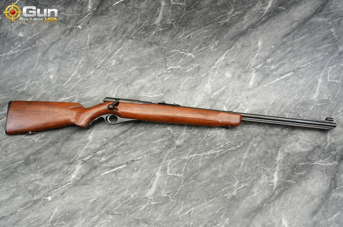 WESTERN FIELD 04M .22 BOLT RIFLE: WESTERN FIELD 04M 491A .22 S-L-LR Bolt Action Rifle, 26" Barrel, Very Good Condition, Shiny Bore, Tight Action, sn:NSNThis .22 rimfire bolt-action rifle wears a one-piece walnut stock with a Monte Car